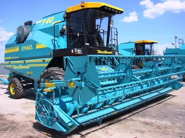 Комбайн Essil КЗС-740